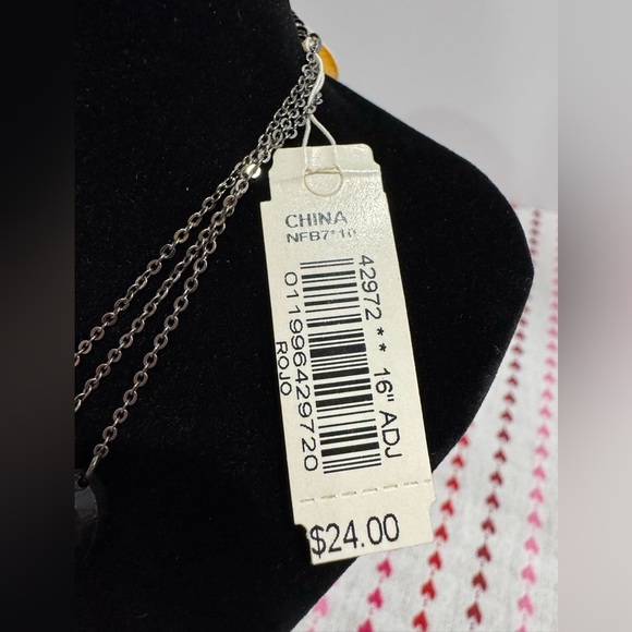 NWT 1928 brand Elegant Multi-Strand Black and Red Beaded Necklace - Picture 4 of 4